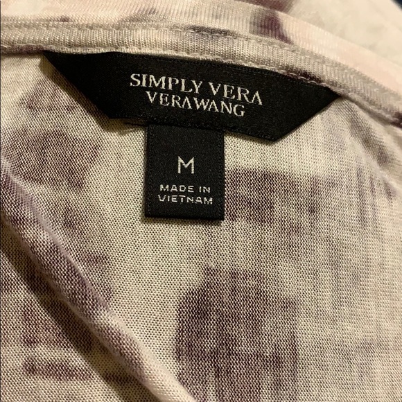 NWT Women’s Medium Simply Vera Printed Tee - Picture 5 of 7